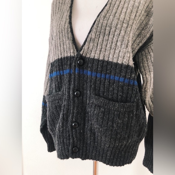 Vintage 80s Yves Saint Laurent Wool Cardigan / Vintage YSL Sweater - Picture 6 of 11